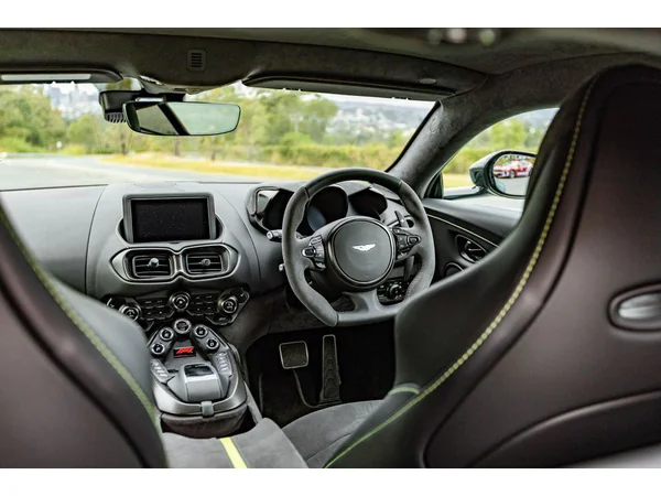 aston martin vantage vantage-v8 interior